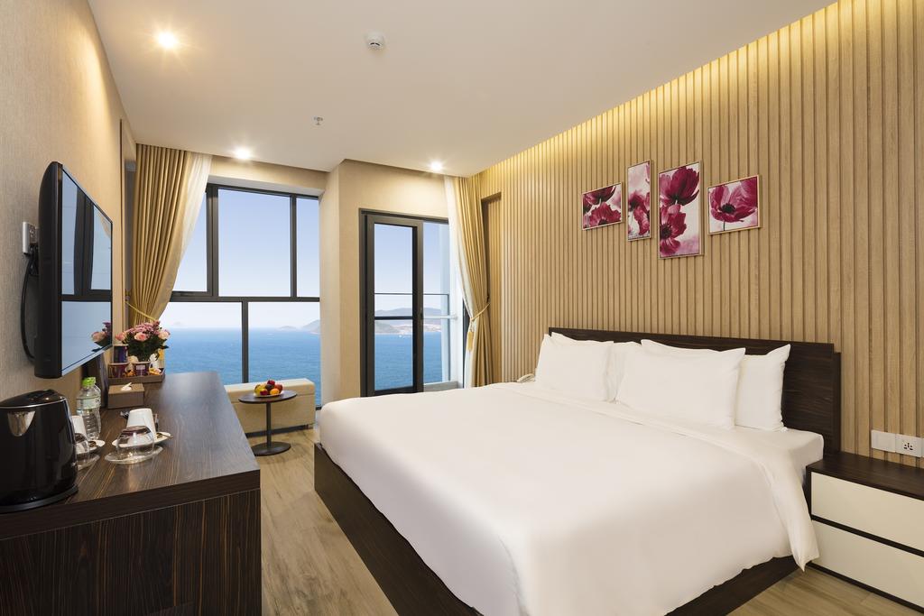 EMERALD BAY HOTEL & SPA