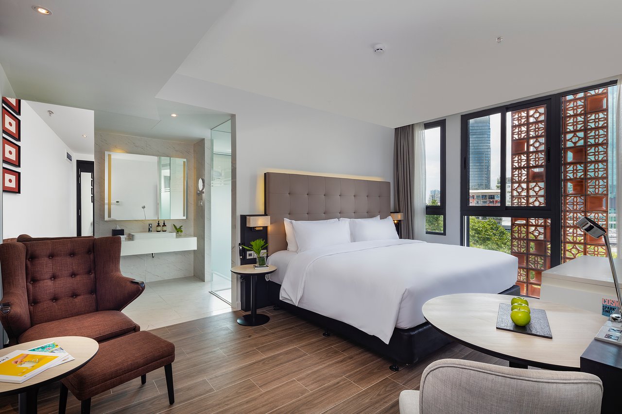 Innside by Melia Saigon Central 