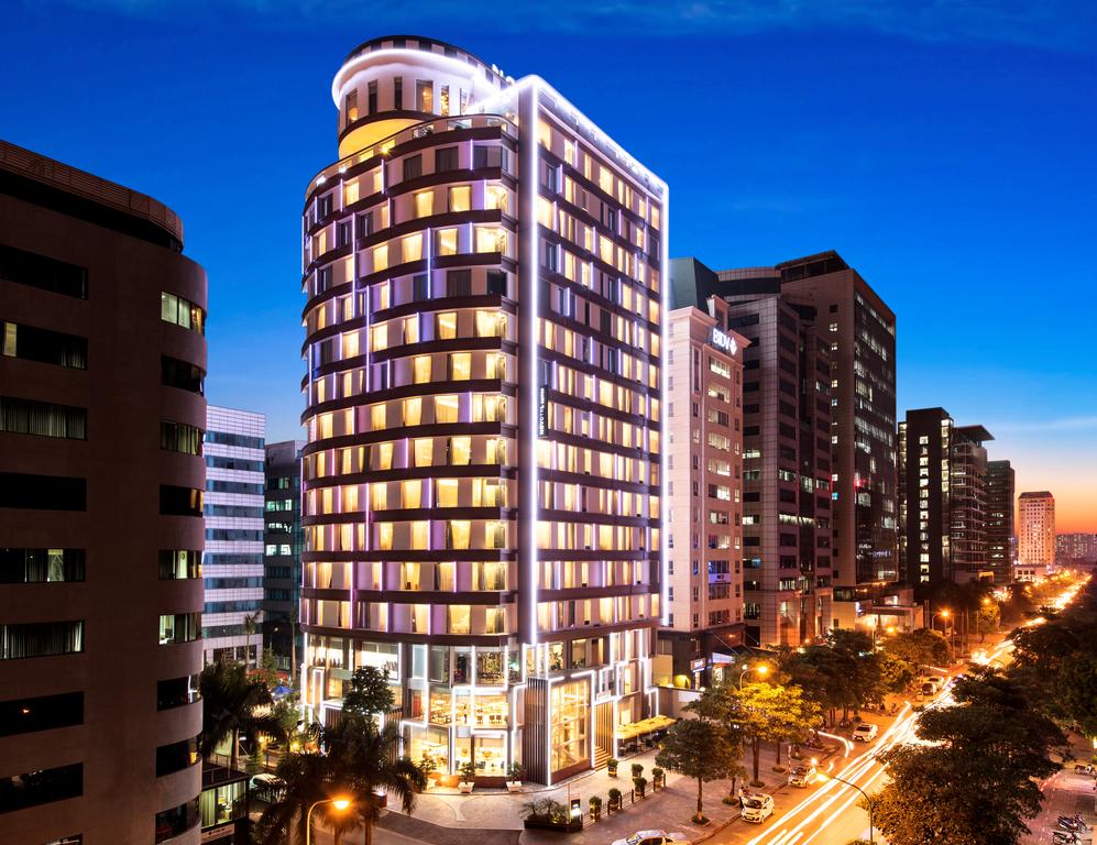 Novotel Suites Hanoi 