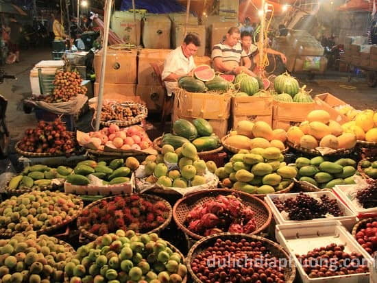 Du lịch Chợ Long Biên