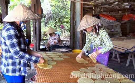 Du lịch Làng nghề bánh phồng Phú Mỹ