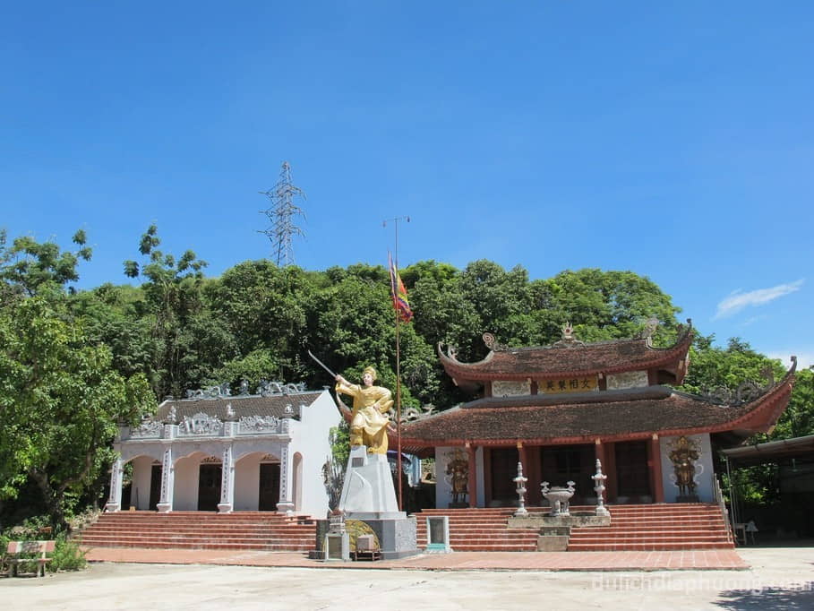 Du lịch Đền thờ nữ tướng Lê Chân