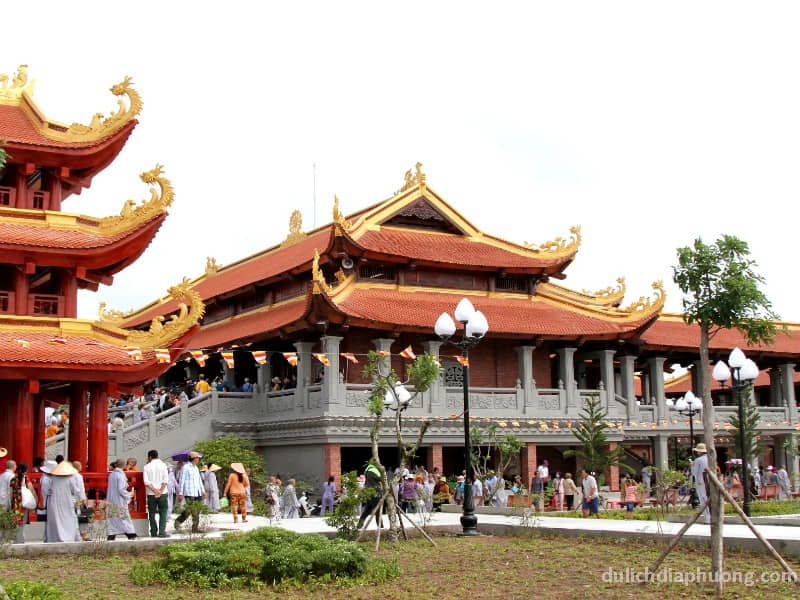 Du lịch Thiền viện Trúc Lâm Hậu Giang