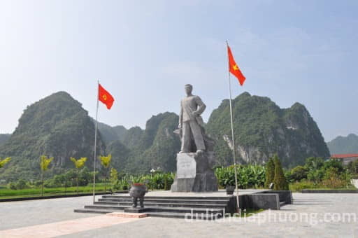 Du lịch Khu di tích lưu niệm đồng chí Lương Văn Tri