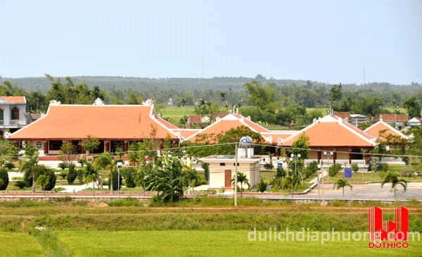 Du lịch Khu lưu niệm cố thủ tướng Phạm văn Đồng