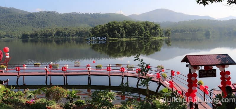 Du lịch Hồ Yên Trung