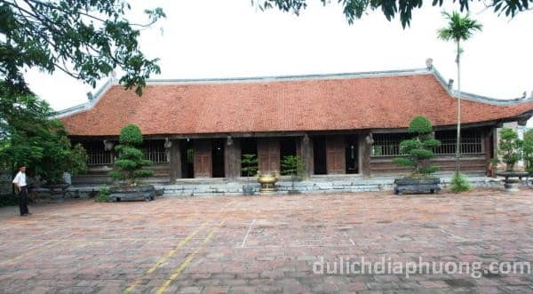 Choi Temple tourism - Thai Thuy district