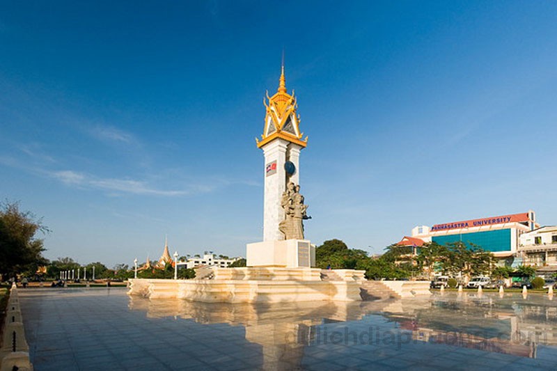 Đài tưởng niệm Việt Nam – Cambodia địa điểm du lịch tại Campuchia