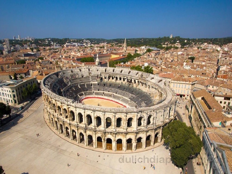 Đấu trường La Mã Nimes Arena địa điểm du lịch ở Pháp - kinh nghiệm du lịch Pháp