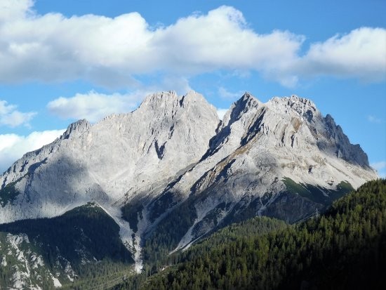 Khối núi Zugspitze địa điểm du lịch tại Đức