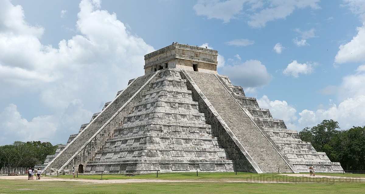 Kim tự tháp Chichen Ltza địa điểm du lịch tại Mexico